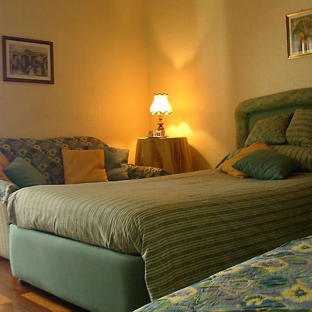Villa Caterina B&B Педара Стая снимка