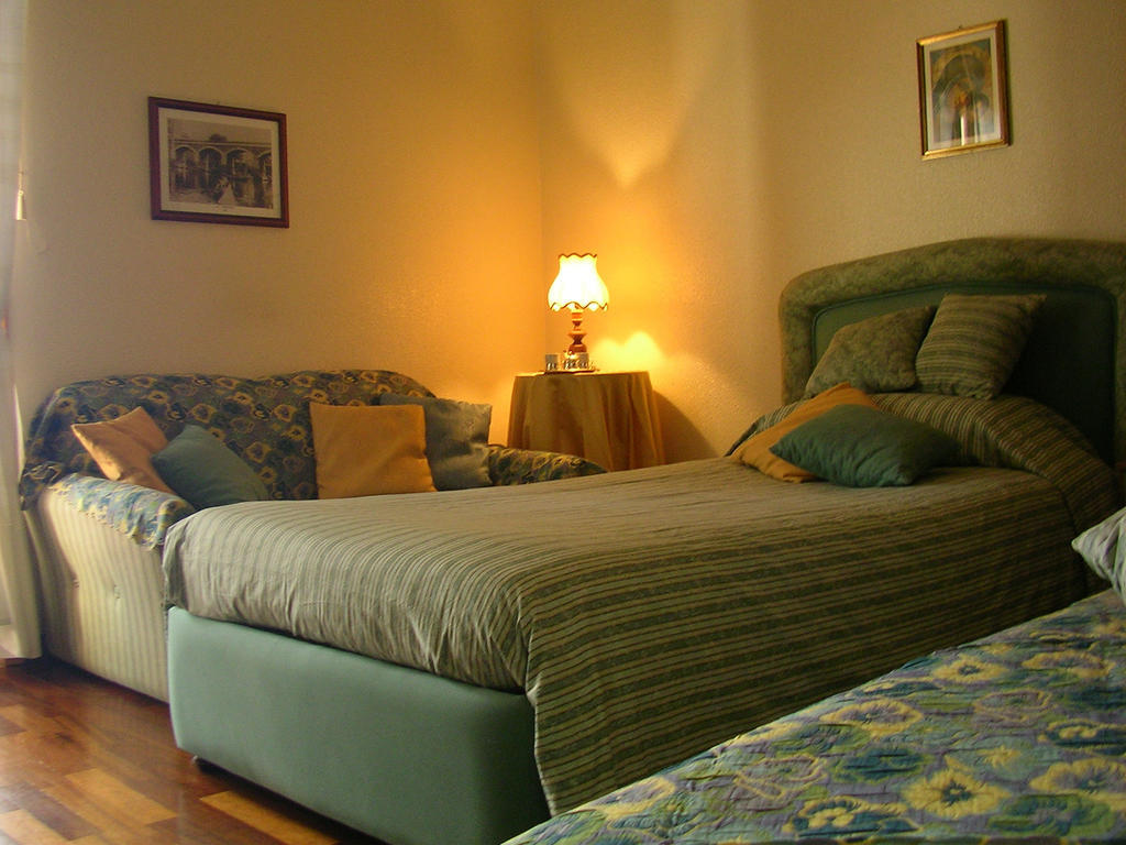 Villa Caterina B&B Педара Стая снимка